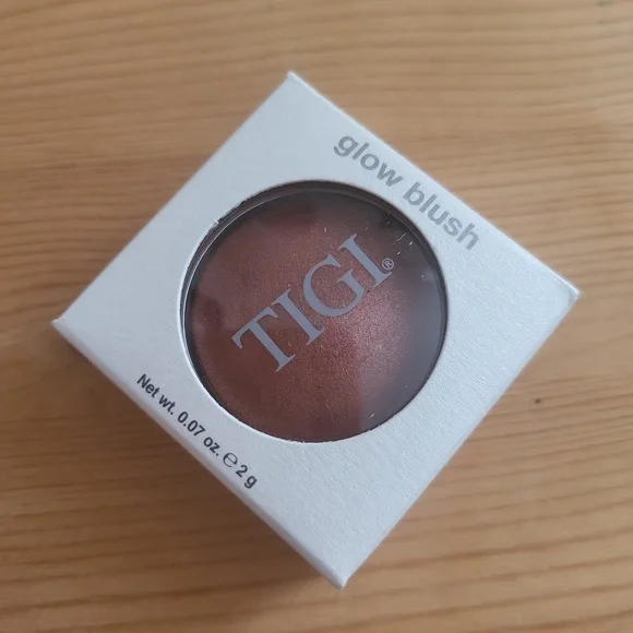 TIGI Haute Glow Blush Baked Blush New in Box