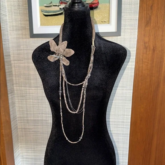 Elegant Beaded Necklace with Flower Accent