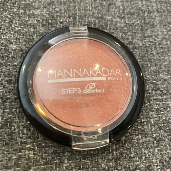 Manna Kadar Beauty Buildable Blush Bali Babe