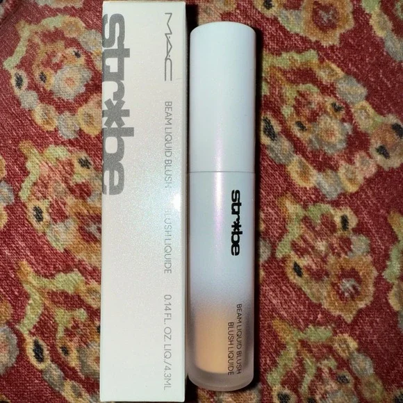MAC Strobe Beam Liquid Blush. LIGHTNING‎ Full Size .14 Fl Oz Iridescent Finish