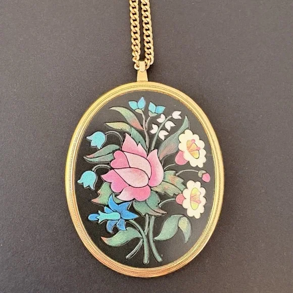 Vintage Avon Florentine Flowers Pendant 26