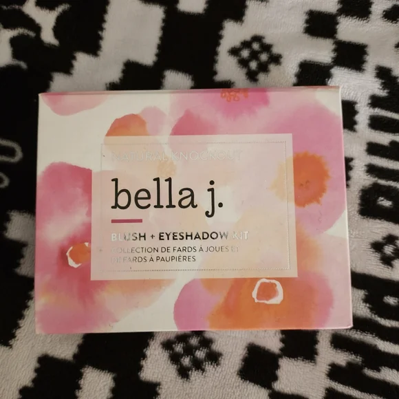 Bella J. Palette with Mirror - Pink and Brown Shades
