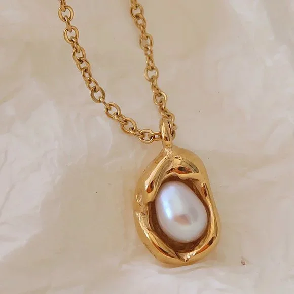 NEW 18K Gold Plated Fresh Water Pearl Necklace
