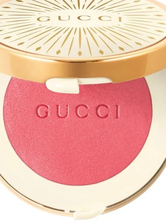Gucci Glow Dewy Powder Blush in 02 Fresh Coral