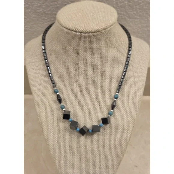 Vintage Native Style Hematite & Turquoise Beaded Necklace 17.5