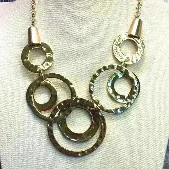 Vintage Statement Gold Tone Necklace with Hammered Rings Detail