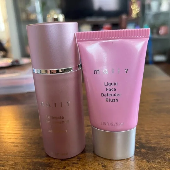 Mally Beauty Ultimate Performance Liquid Foundation and defender blush bundle