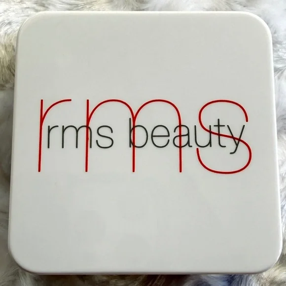 RMS Beauty's multi-dimensional hydra blush in Hanky Panky