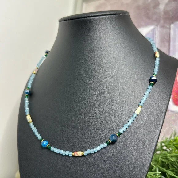 Handmade Natural Apatite & Shell Beaded Necklace