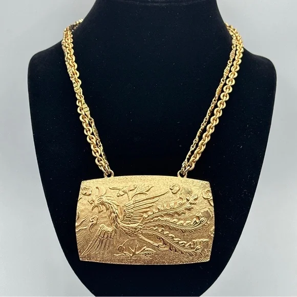 NAPIER‎ Vintage Huge Statement Raised Fighting Rooster Medallion Necklace #258