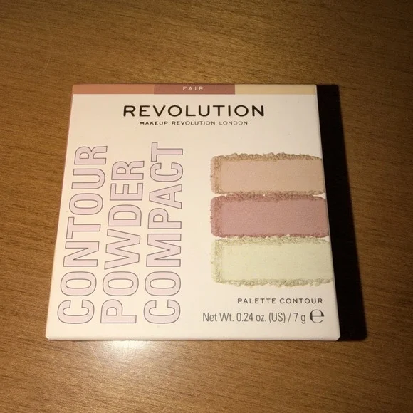 NEW Revolution Contour Powder Compact Fair Highlight, Shade and Contour.