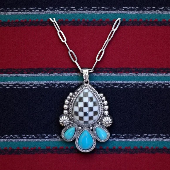 TURQUOISE BLACK AND WHITE CHECKERED NECKLACE 18