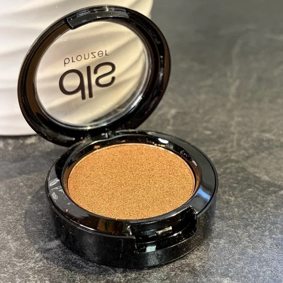 NEW Dirty Little Secret Skinny Dip Bronzer Pressed‎ Powder 2.5g 0.09 oz