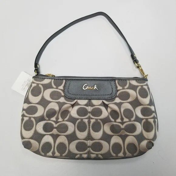 Coach Outline Signature Large Wristlet Handbag NWT