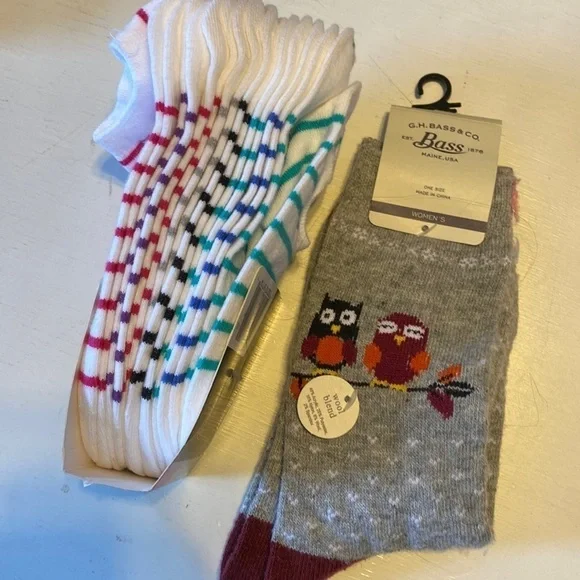 9 pair of socks; NWT