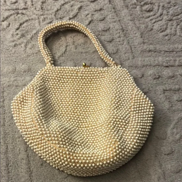 Corde’ Bead Elegant Cream Beaded Handbag