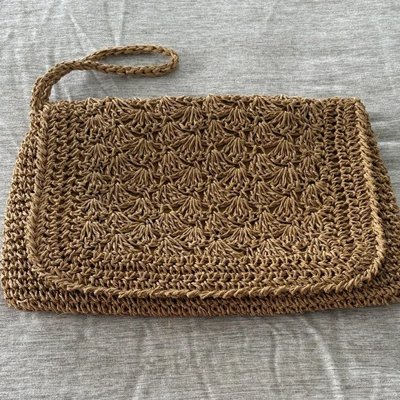 Woven Straw Clutch Bag in Natural Brown