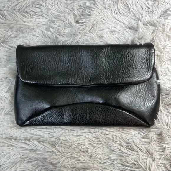 Vintage Sleek Black Leather Clutch
