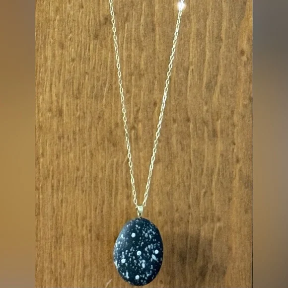EUC CVC Stones Necklace with 5 Diamonds Set in Beautiful Black and White Stone