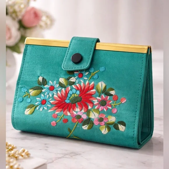 Vintage‎ HATO HASI Embroidered Women's Green Silk Bi-Fold Wallet