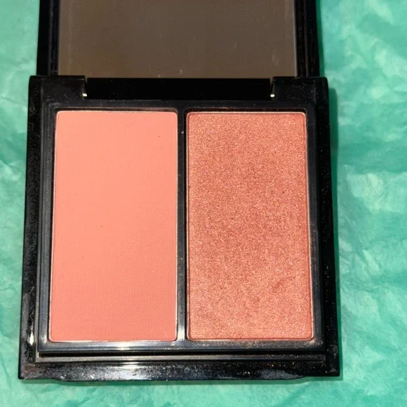 MAC Cosmetics Triumphant Face Kit Tartan Tale collection