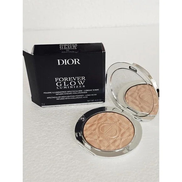 Dior Forever Glow Luminizer highlighter powder in shade 02 Gold Halo.