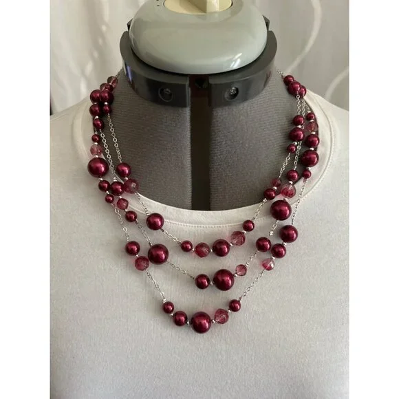 White House Black Market Silver Tone Mauve Layered 18