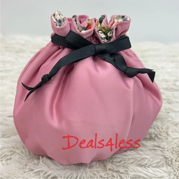 Gucci Pouch Drawstring Bag Cosmetic Pouch Travel Case Purse Lined Floral NEW