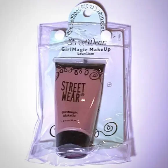 NEW Revlon Street Wear Girl Magic Make-Up LOVEGLAM Magical Glow Face Cheeks Eyes