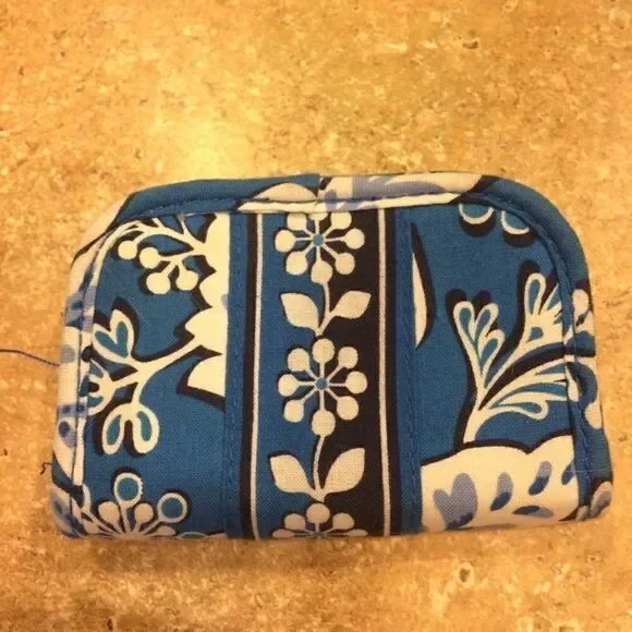 Vera Bradly small case