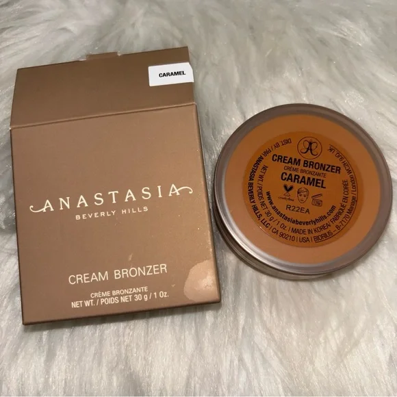 💝NIB ABH Cream Bronzer Caramel💝