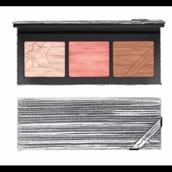 M•A•C Shiny Pretty Things Face Compact Fair- NEW!