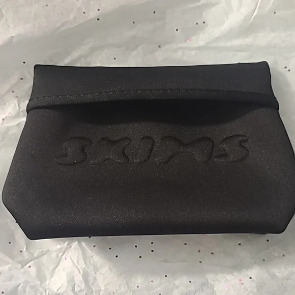 NWOT skims neoprene waterproof mini cosmetic bag