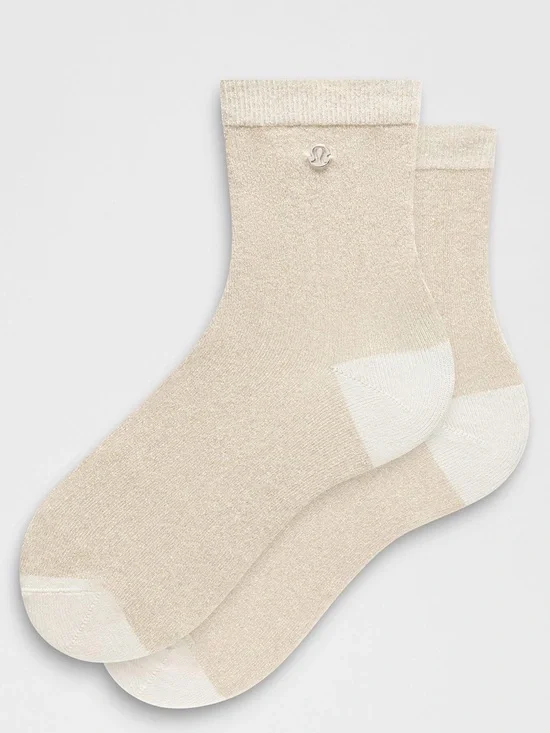 🆕 LULULEMON Glitter Quarter Socks Light Ivory NWT Size M
