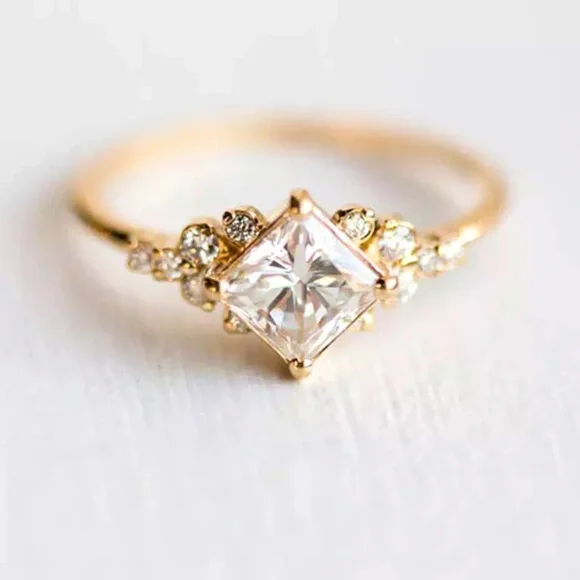 Gold Plated Dimond Simulator Minimalist Style Ring 💍