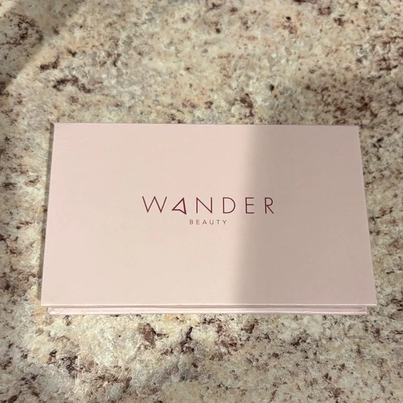 Wander Beauty- Blush & Bronzer Pallete