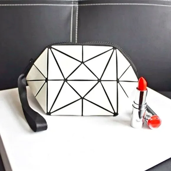 *3x Host Pick!!* Geometric Makeup Bags! 💄