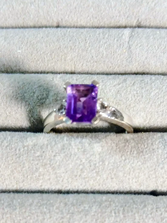 Sterling Silver Purple Amethyst Ring with Accent Stones