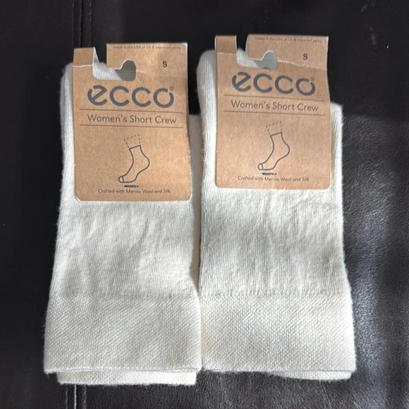 Ecco Women's Short Crew Socks - Cream 2 pairs