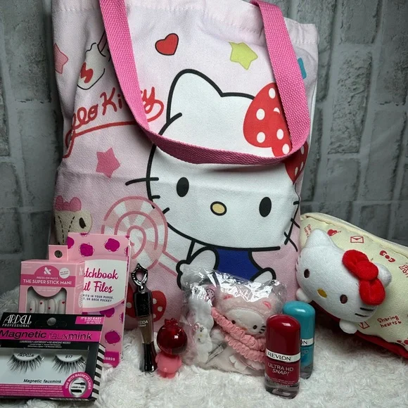 Hello Kitty Pink Canvas Tote Beauty Bundle