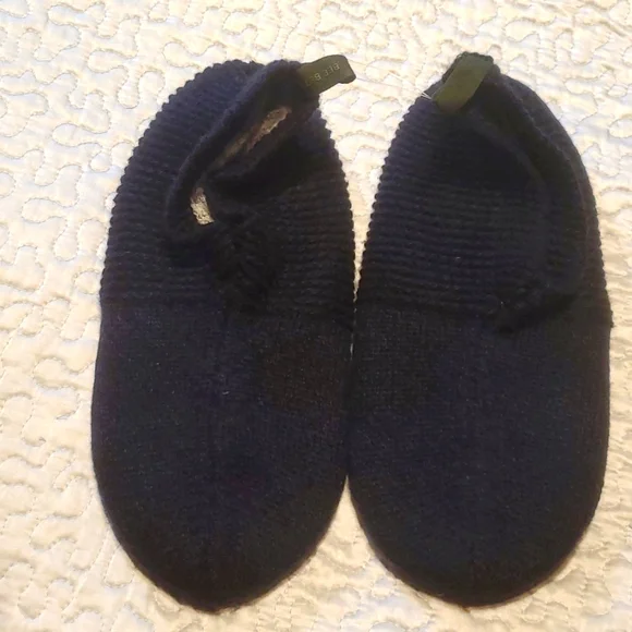NWOT BOMBAS THE GRIPPER SLIPPER, SIZE: MEDIUM