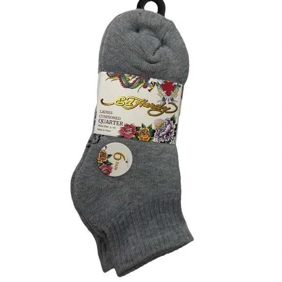 Ed Hardy Women's 6 Pairs 2 gray/2 white/2 black Fashion Quarter Socks Size 4-10
