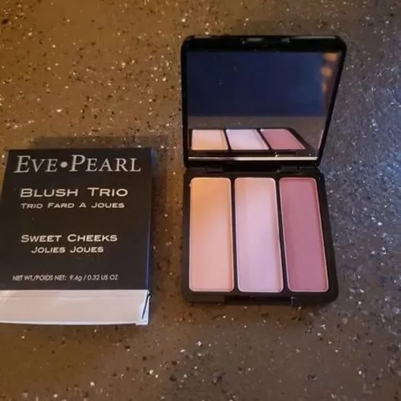 Eve Pearl Blush Trio Sweet Cheeks