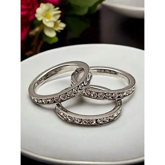 New Boutique Ring Set Size 4 Stackable Bands Clear Crystals 2P