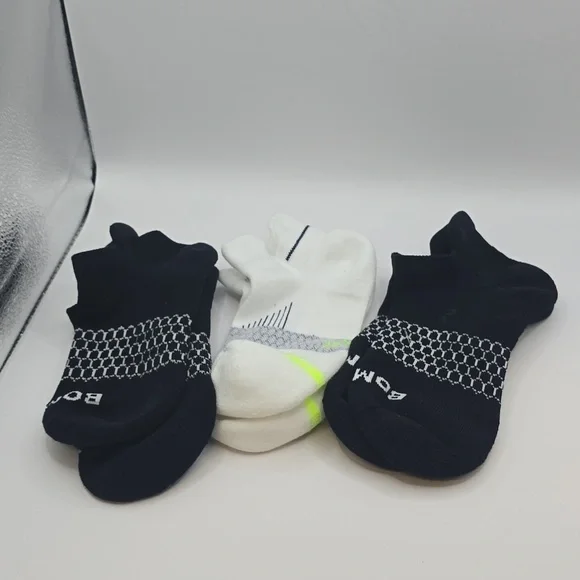 New Bombas Kids socks Size SM- 3 pair