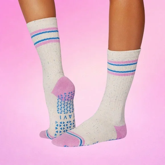 Grip Socks TAVI Pilates Barre Crew Socks 🩰 🤍 ✨ 🌸 Absolutely adorable 💕💕💕