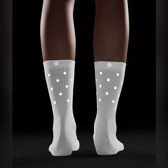 Lululemon NWT Power Stride White Casual Crew Socks with Polka Dots Reflective M