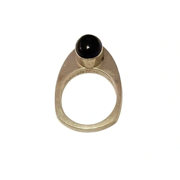 Artist Signed Silver Ring with Stone on Side Size 7.5