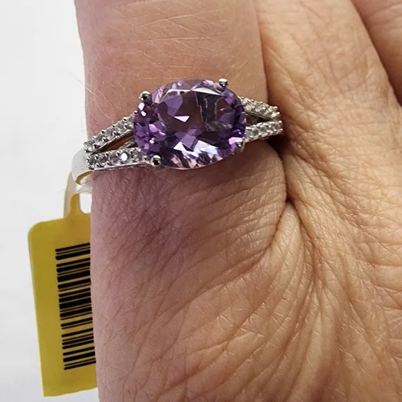 New In Package Sterling Silver Oval Cut Amethyst Ring SZ 10