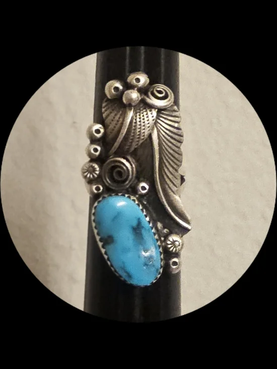D Gordon Beautiful Vintage Native American Navajo Turquoise SS Ring Size 8